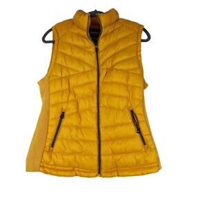 Women's vest gold color size XL brand Snobbish